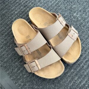 Birkenstocks Arizona Gray Taupe Regular Wide